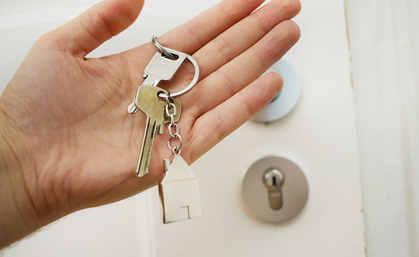 املاک و مستغلات